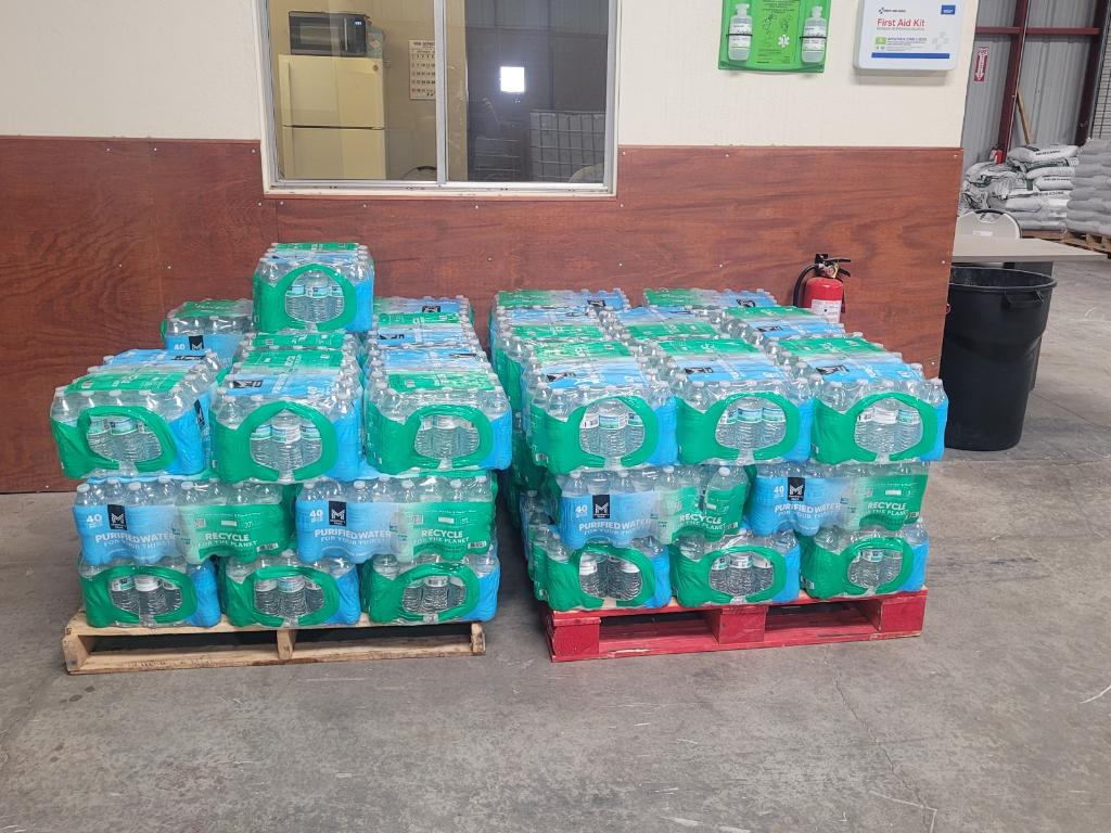 Member's Mark Purified Water – Half Pallet (960 Bottles, 16.9 oz)