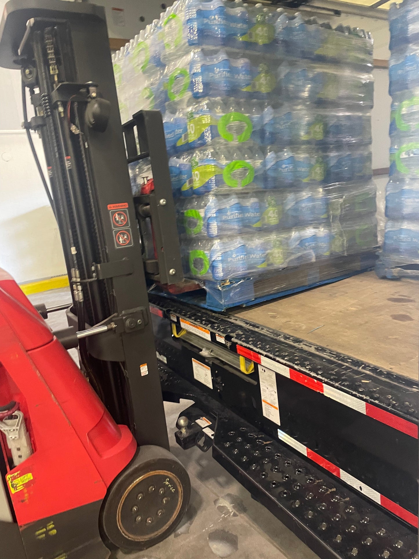 Member's Mark Purified Water – Full Pallet (1,920 Bottles, 16.9 oz)