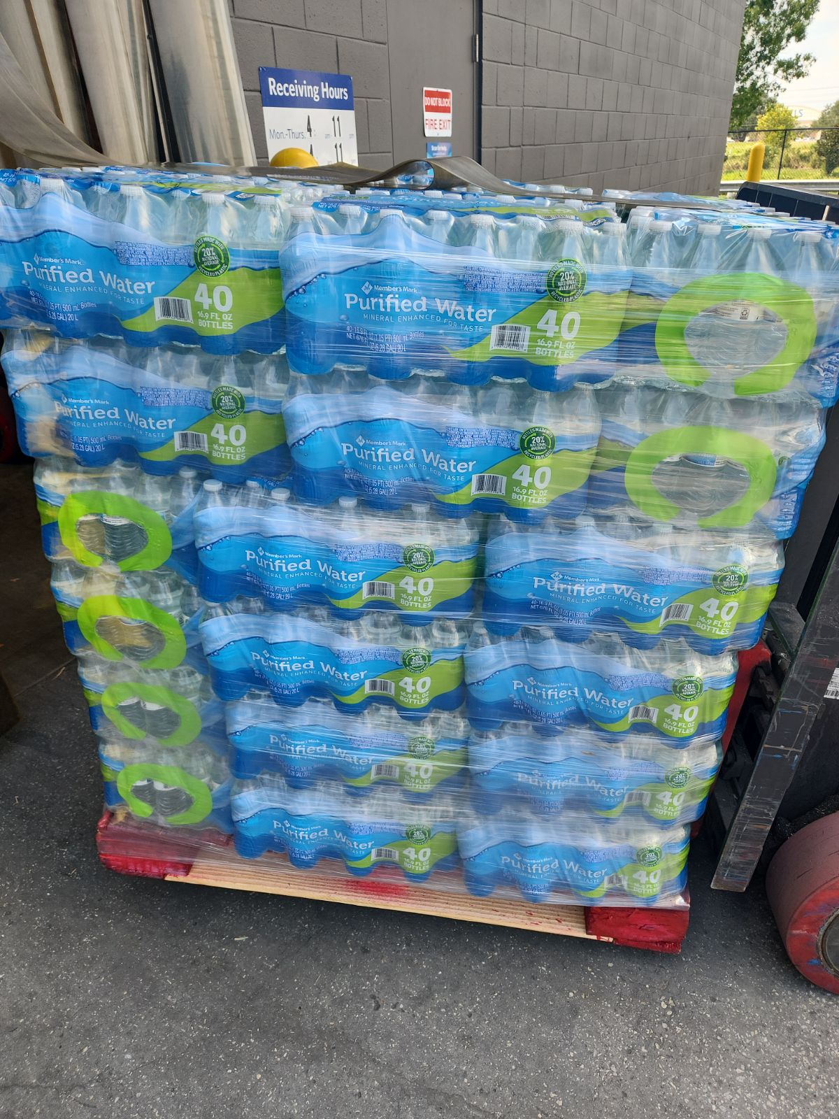 Member's Mark Purified Water – Full Pallet (1,920 Bottles, 16.9 oz)