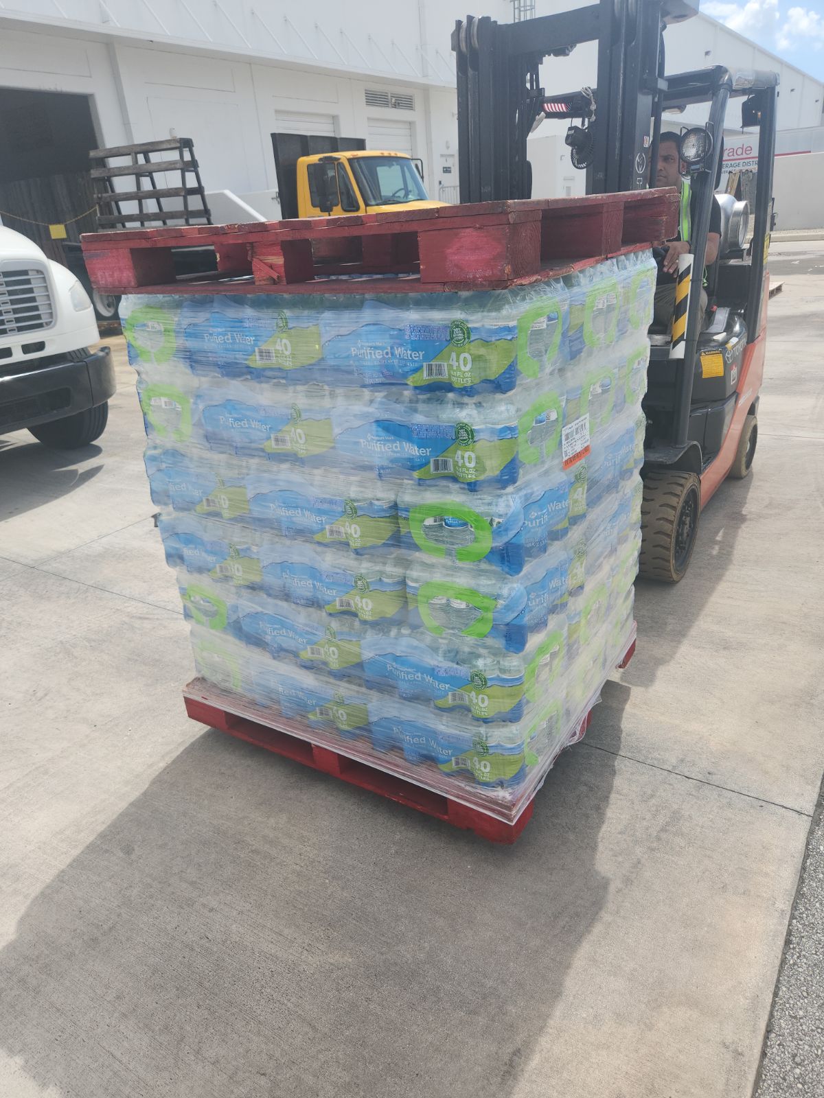 Member's Mark Purified Water – Full Pallet (1,920 Bottles, 16.9 oz)