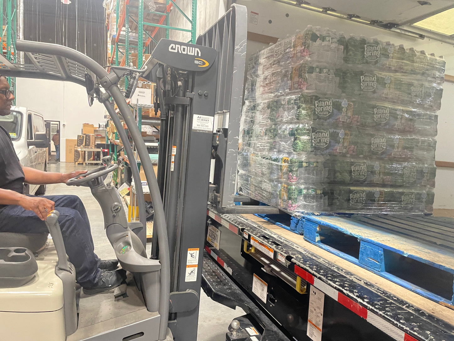 Poland Spring Natural Spring Water – Full Pallet (1,920 Bottles, 16.9 oz)