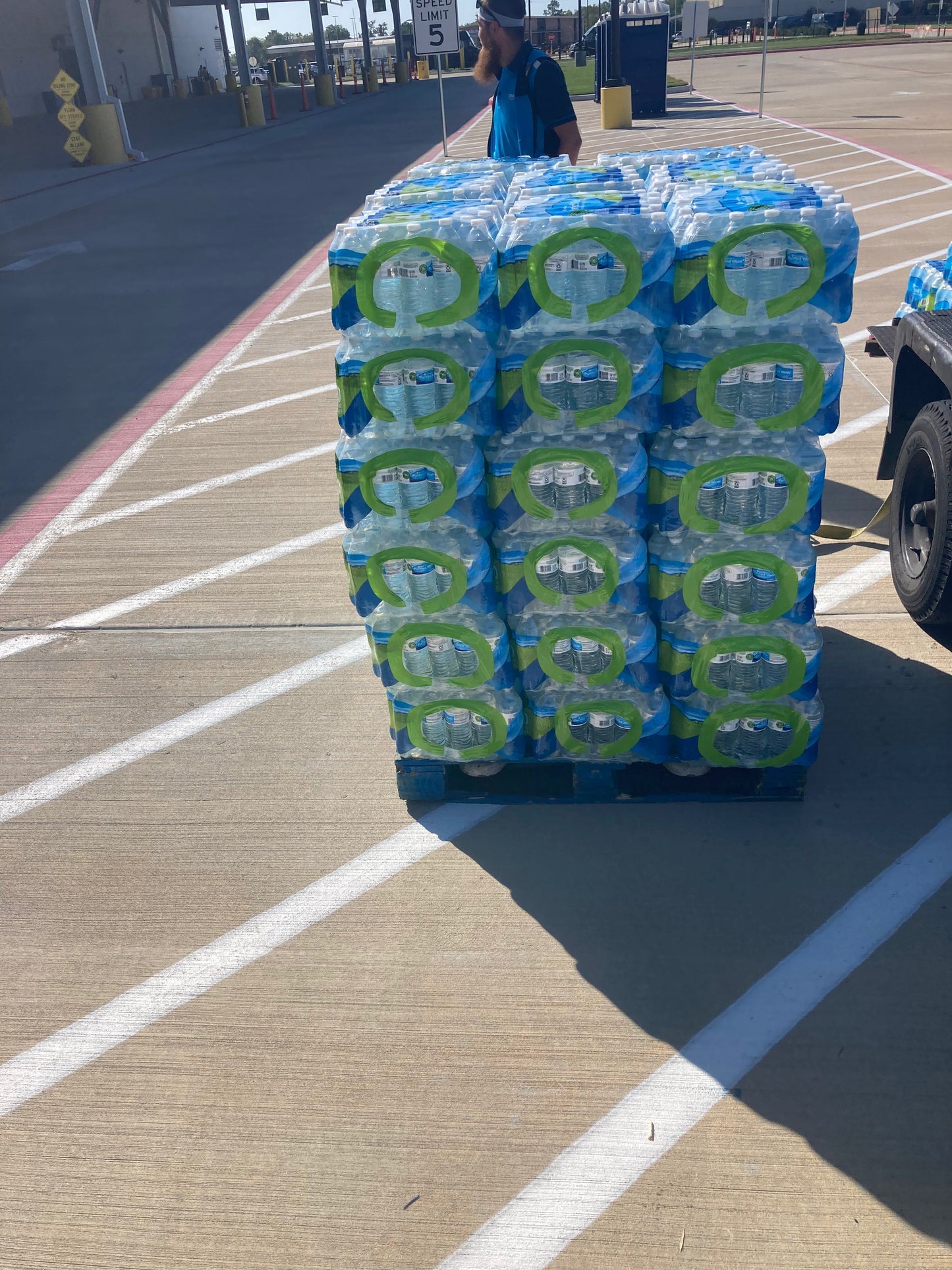 Member's Mark Purified Water – Full Pallet (1,920 Bottles, 16.9 oz)