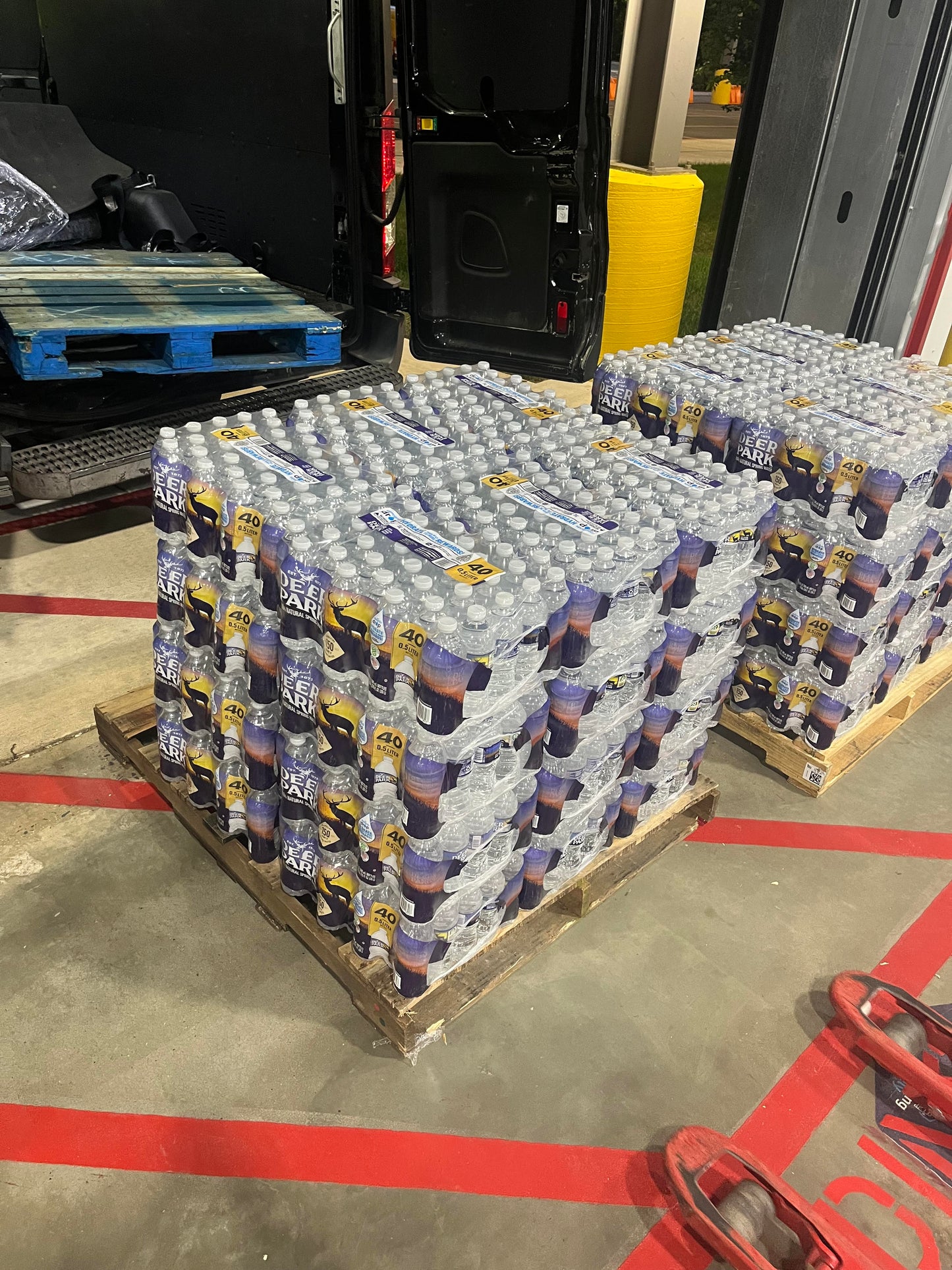 Deer Park Natural Spring Water – Half Pallet (960 Bottles, 16.9 oz)