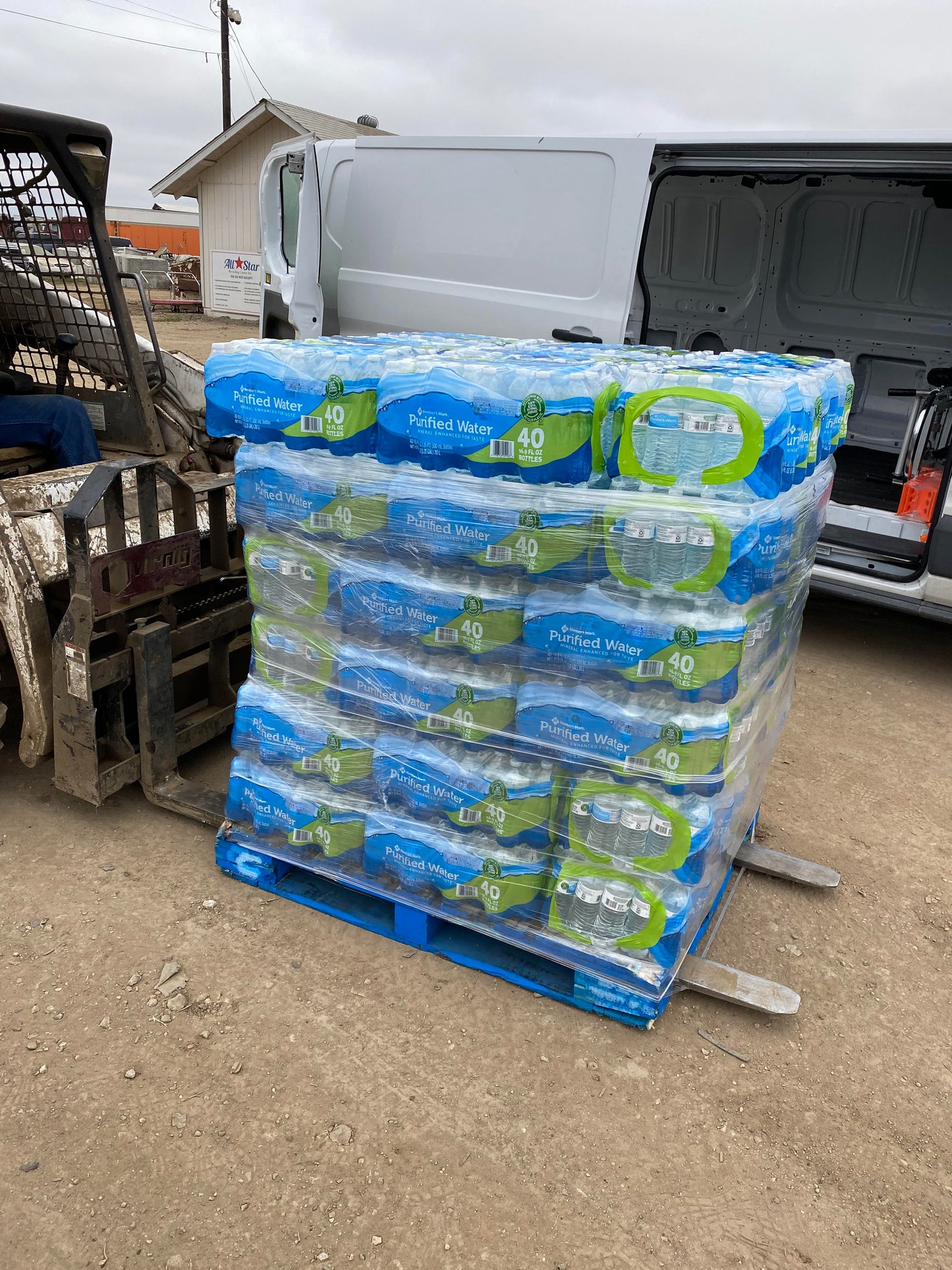 Member's Mark Purified Water – Full Pallet (1,920 Bottles, 16.9 oz)