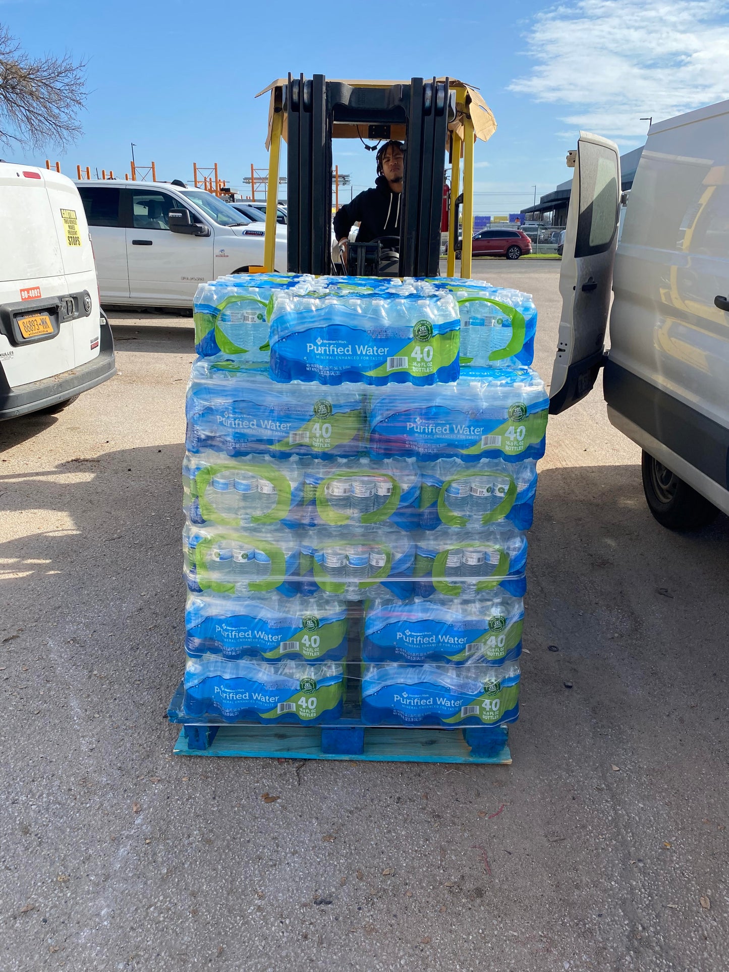 Member's Mark Purified Water – Full Pallet (1,920 Bottles, 16.9 oz)